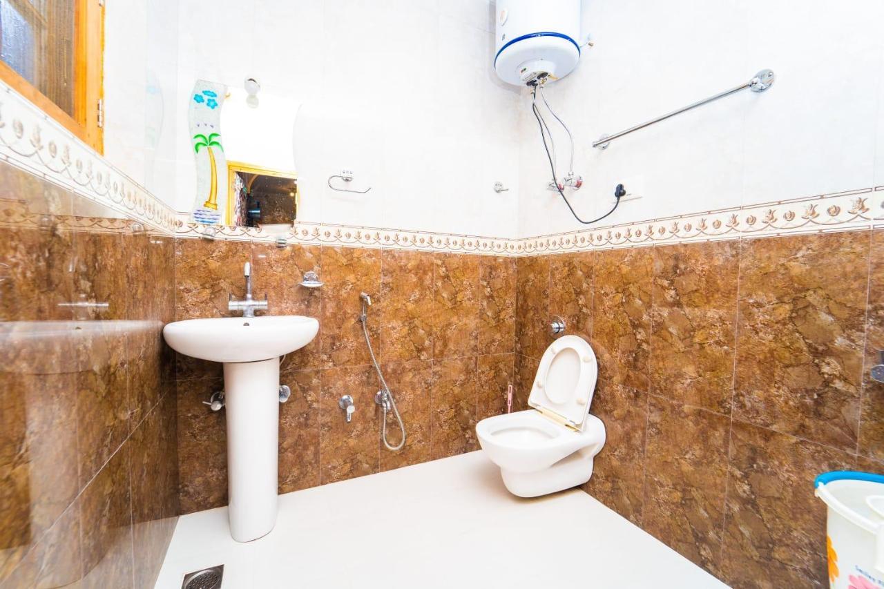 Hotel Al Azrah Srīnagar Extérieur photo